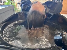 ウラヌス(URANUS)の雰囲気（Refaのマイクロバブルで地肌も毛髪も汚れを落としリフレッシュ♪）