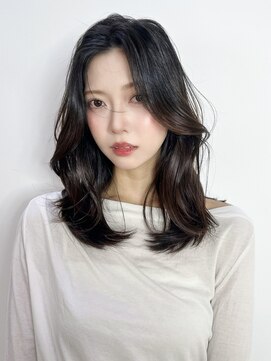 アルバム 新宿(ALBUM SHINJUKU) ロンググレージュ小顔黒髪韓国ヘア顔周りレイヤー_F31114