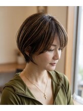 40代.50代の悩みボリューム.白髪.うねりを解決し,乾かすだけで若見えが叶う大人女性のための上質ショート