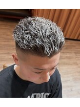 【ホワイトメッシュ】が尼崎で、できる！？今までホワイトにならなかった方へ！白髪ぼかしにも応用可能◎