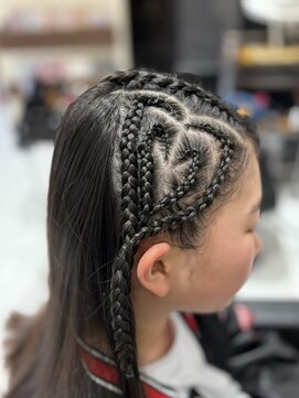 アフロディーテ(Aphrodite) ヘアセット/ハート編み込み/ダンススタイル