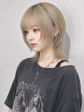 ジェムヘアスタジオ 平塚西口店(Gem Hair Studio) Gem Hair Studio 姉崎 ウルフレイヤー×ミルクティーベージュ
