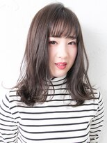 ボウ(BEAU)&nbsp;柔らかさ×透明感◎アッシュグレーでナチュラルセミディ