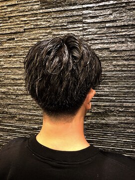 プレミアムバーバー 原宿店(PREMIUM BARBER produce by HIRO GINZA) ツーブロック×センターパート