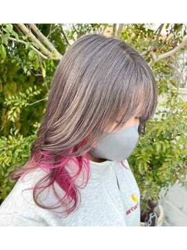 リリー ヘアーアンドビューティー(Lily) ピンクインナーカラー