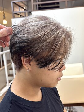 スタジオフォーエイチ(STUDIO 4H) エンドカラー/刈り上げセンターパート/シルバーカラー/メンズ