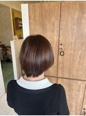 ピンクベージュ大人ショートボブ