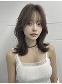 外はねロブ レイヤーカット 韓国ヘア 小顔ヘア グレージュカラー
