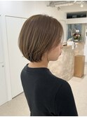 小顔に見えるショートボブ/ベージュカラー