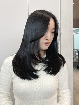 ディプティモイラ(dipty MOILA) クロ×レイヤーカット