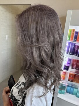 リア 近鉄八尾店(Lia) ブリーチカラー