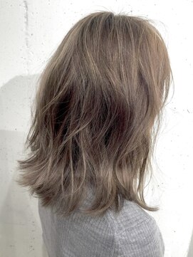 コンビネーション(combination) 外国人風カラーがキレイな秘密☆こだわりのグレイジュ系調合☆