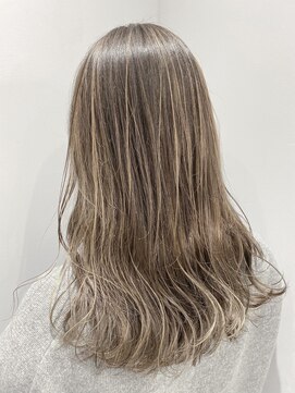 ジーナ 博多(Zina) 【Zina】ハイライト♪ベージュカラー♪