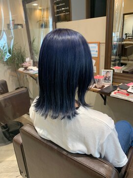 バグズ ヘアデザイン 桔梗が丘店(Baguz HAIR DESIGN) 艶カラー/ネイビーグレー×外ハネボブ/ブルーグレージュ10代20代