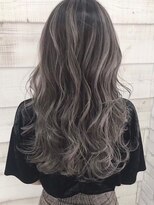 キラ 原宿(KILLA) シルバーアッシュバレイヤージュ