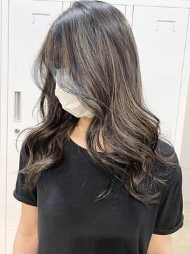 ベア(Bear) グレージュカラーハイライトカラーケアブリーチハイトーン