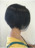 ショートボブ 前下がり