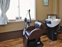 サロンドミナ(SALON DE MINA)の雰囲気（マンツーマンでリラックスできるシャンプー台☆）