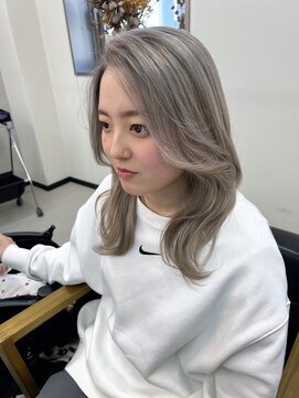 アリープパロット(ALEAP parrot) かき上げ/レイヤー/ハイトーンプラチナグレージュ