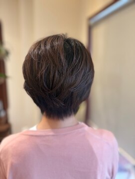 クロス(CROSS) ひし形/後頭部ふんわり/ショート