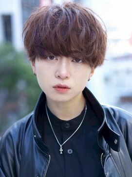 ナチュラル 渋谷(NATURAL) フェザーパーマ/スパイキーショート/サーフカール[メンズ/渋谷]