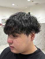 レボ(Revo)&nbsp;刈り上げマッシュ×波巻きパーマ