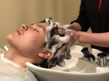 ジョイボックス(JOYBOX)の写真/[平日営業時間]木◆16～21時迄/火水金◆13～16時のみCLOSE。頭皮の汚れを落とし、日頃の疲れもスッキリ解消