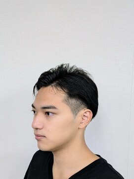 ヘアーソユーズ(HAIR SOYUZ) ツーブロックスキンフェードスタイル