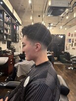 ブロートーキョーバーバーショップ 神田店(Bro Tokyo BARBERSHOP) ツーブロ×ミドルスキンフェード