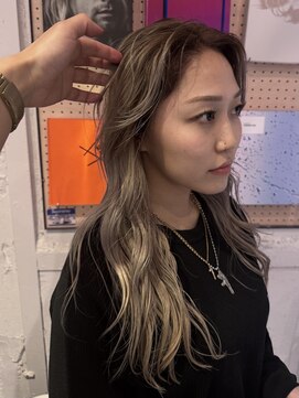 ルーム(Loom.) シャドウルーツ バレイヤージュ グラデーションカラー