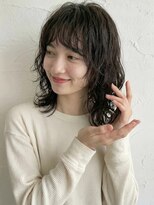 カバーヘア ブリス 川口(COVER HAIR bliss)&nbsp;黒髪アッシュ小顔コテ巻き風パーマクラゲウルフA12川口20代30代