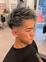 ルースト 心斎橋店(ROOST) 刈り上げセンターパート/波巻きツイストスパイラル/心斎橋