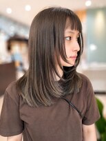デコラ DECOR&nbsp;透明感グレージュ×顔まわりレイヤーミディ