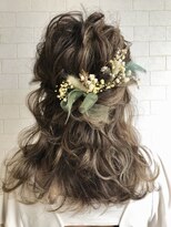 ヘアメイクサロンシャルメ(Hair Make Salon CHARMER)&nbsp;二次会☆ドライフラワーもぴったりハーフアップ