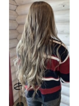 クレエ ヘアー デザイン(creer hair design) ハイトーンカラー透け感ロングレイヤーミルクティーベージュ20代