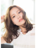 ルスカ(ruska)&nbsp;赤味ゼロ。Wアッシュカラーで作る透明感マットベージュ