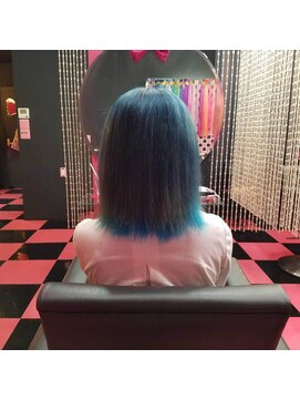 リミックス(REMIX by Love hair KING OF PRINCESS HAIR&EXTENTION) 原色派手髪ネイビーブルー　インナー超蛍光原色派手髪ブルー