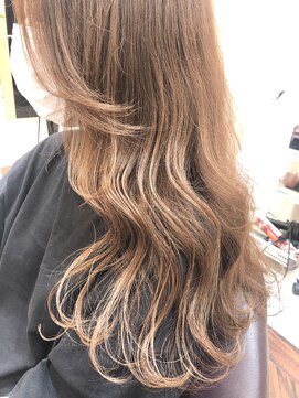 ガレリアエレガンテ 名駅店(GALLARIA Elegante) ベージュカラー