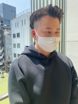 ロンド ストラーダ 心斎橋(Lond strada) 刈り上げかき上げリバースパーマ　韓国マッシュ　コンマヘア