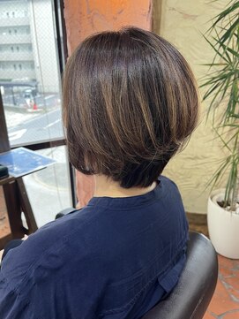 ロッソバイアルター 鎌取(ROSSO by aL-ter) 【前下がりボブ/ハンサムショート/ヌーディーカラー】中山実