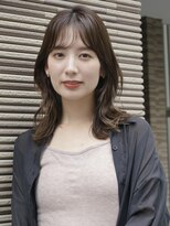 ガーデン オオタカノモリ(garden otakanomori)&nbsp;大人の女性に、動きのある柔らかミディアムレイヤー×前髪あり