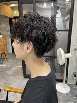 マクナリー(McNally)の写真/ビジネスマンからアパレル、モデルなどお洒落に敏感なメンズ必見！今旬パーマで雰囲気チェンジ×こなれ感◎