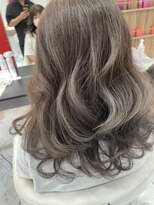 マニクレアーレ 北千住店(mani CREARE) グレージュ白髪ぼかし