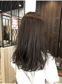 やわらかミディアムワンカールパーマカーキグレージュ前髪錦糸町