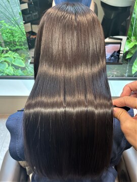 クオン 姪浜(qon) ベルベットストレート