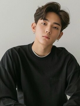 ユーフォリア 新宿通り(Euphoria) ニュアンスパーマ/シャドウパーマ/センターパート