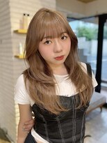 エイン(EYN) サンドベージュ×レイヤーカット/海外ヘア/アッシュベージュ