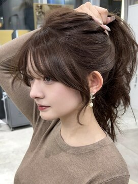 ユニ 原宿(uni) 韓国ヘア顔周りカットシースルーバングベージュ前髪カット原宿