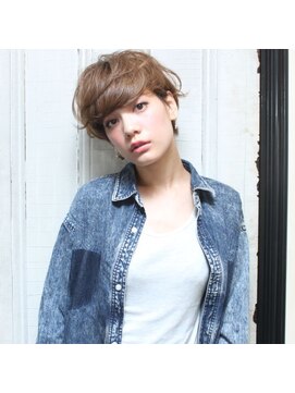 テイラー(Taylor) ［Taylor]エアリーショートボブxsweetベージュ