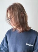 柔らかベージュミディアム_外ハネボブセクションカラー_ba382261